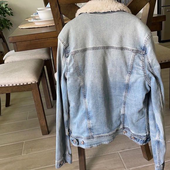 NWT Jean jacket with fur - Picture 3 of 3